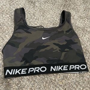 CAMO NIKE PRO SPORTS BRA SIZE M WITH SHEER BACK AND CRISS CROSS